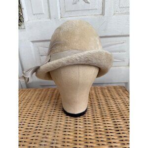 Vintage 60's Tan Fuzzy Wool Womens Tilted Fedora Hat Leci Size 22"
